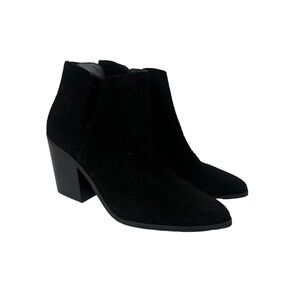 Lisa Vicky Kicky Booties NWOT